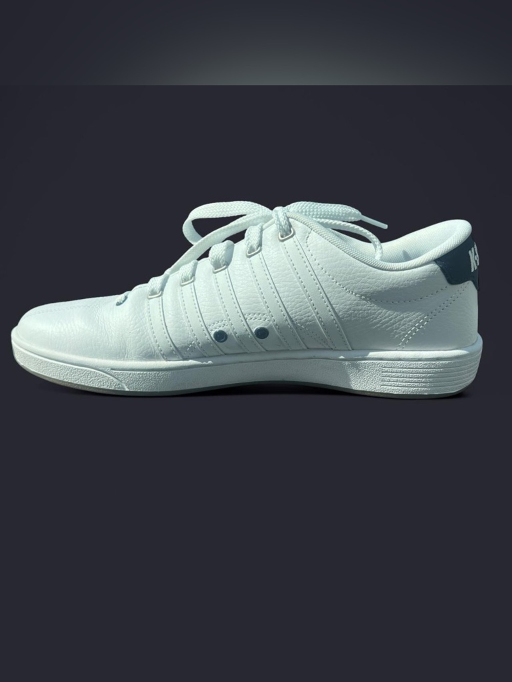 NWOT Men’s K-Swiss White Sneaker - US 10.5 - Picture 3 of 6
